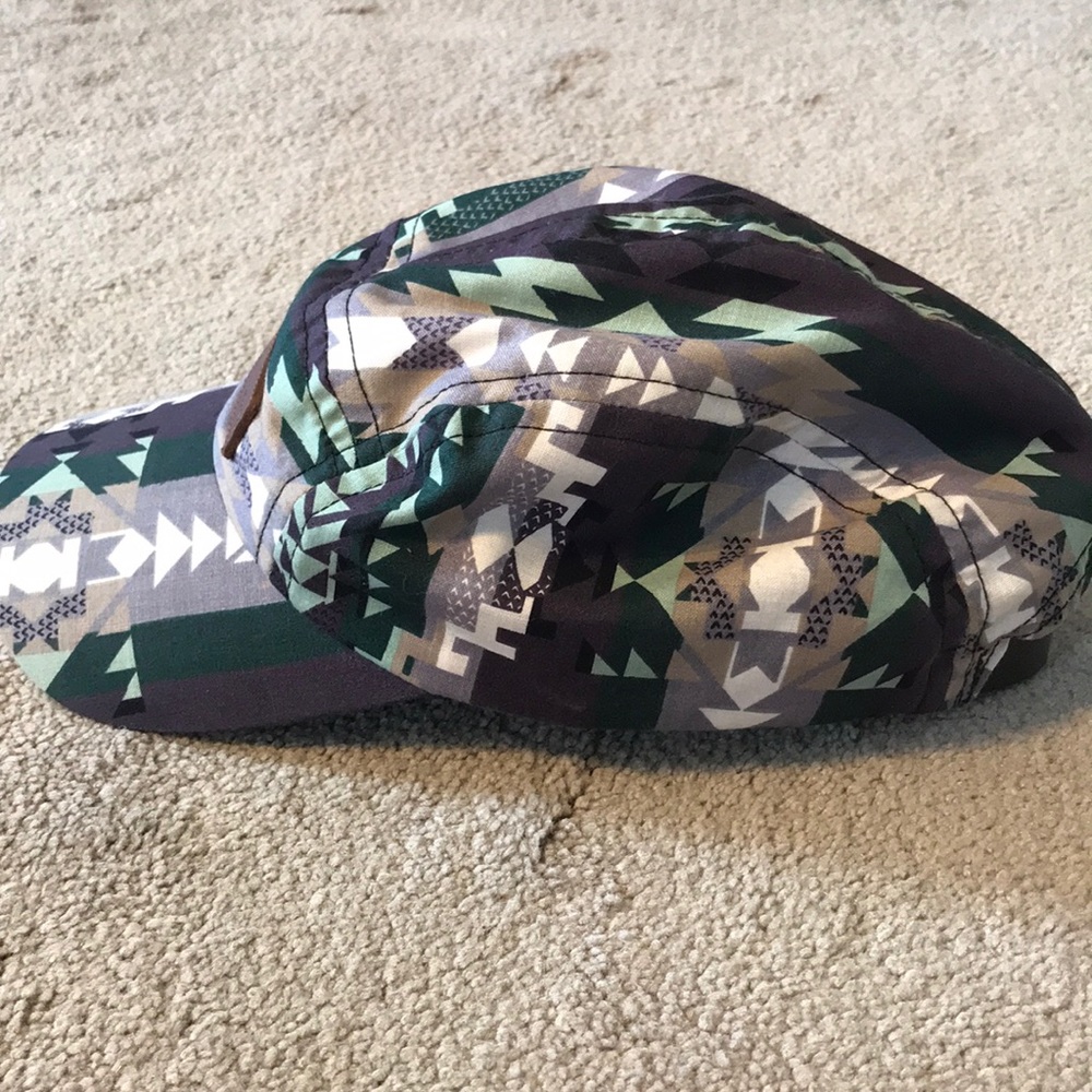 hat - Picture 2 of 4